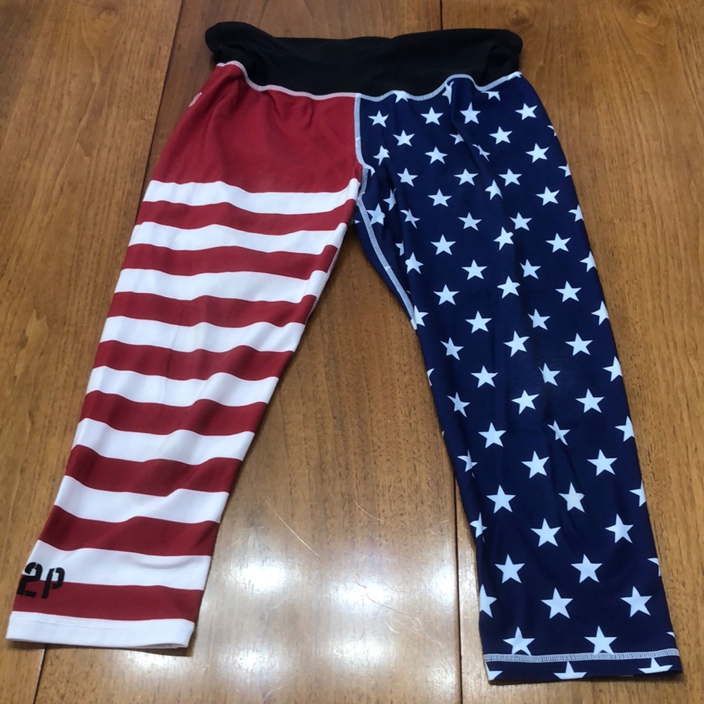2Pood red white & blue capri size 8